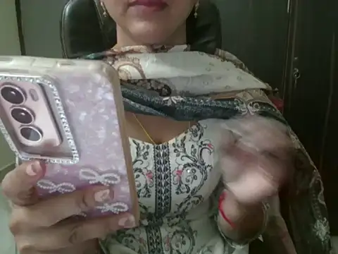 Snapshot of Adaa7 chatting on May 23, 2026, 6:12 pm Adaa7 online show from May 23, 2026, 6:12 pm