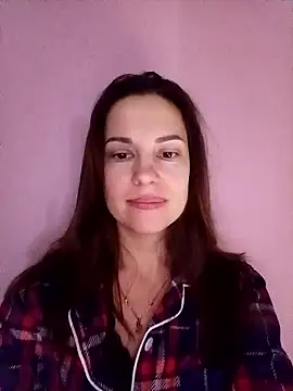 Snapshot of She-Moon chatting on January 15, 2026, 6:11 pm She-Moon online show from January 15, 2026, 6:11 pm