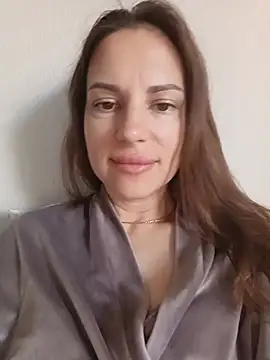 She-Moon online show from June 11, 2026, 5:27 am