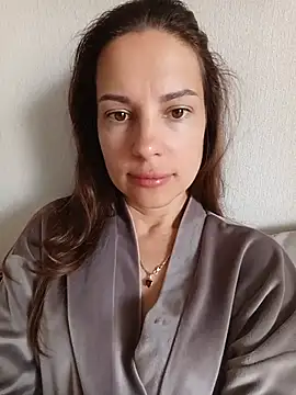 Snapshot of She-Moon chatting on July 9, 2026, 5:55 am She-Moon online show from July 9, 2026, 5:55 am