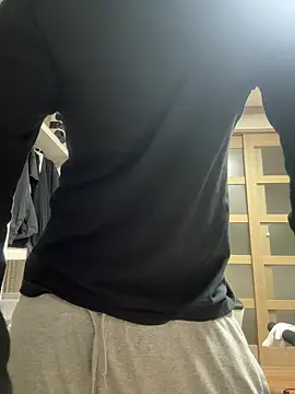 Alexkimsumin online show from April 13, 2026, 6:46 pm