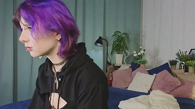 Ashley Veil online show from January 12, 2026, 6:57 pm