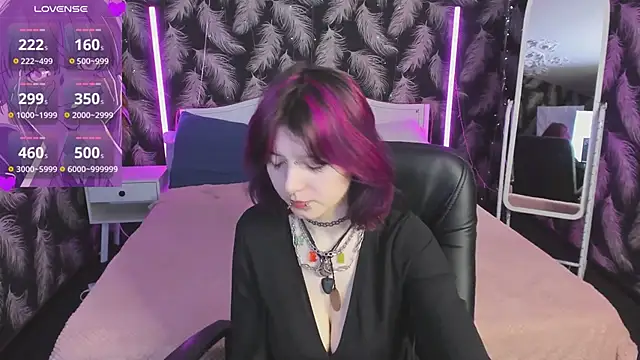 Ashley Veil online show from April 28, 2026, 9:20 pm