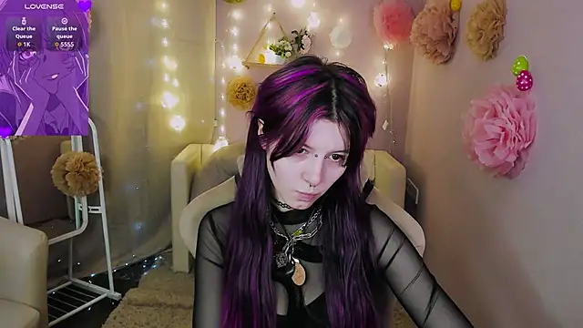Ashley Veil online show from May 12, 2026, 8:50 pm