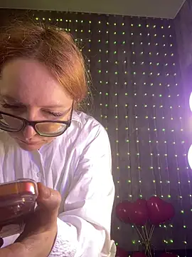 Snapshot of coy_girl_ chatting on February 16, 2026, 11:17 am coy girl online show from February 16, 2026, 11:17 am