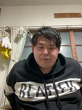 Snapshot of 82no_heya chatting on February 1, 2026, 4:27 pm 82no heya online show from February 1, 2026, 4:27 pm