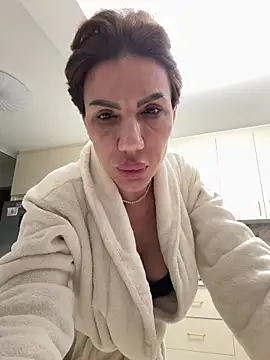 Missolevelvet online show from February 11, 2026, 1:43 am