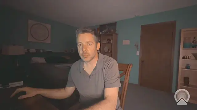 Snapshot of chrisw8140 chatting on July 3, 2026, 5:25 am chrisw8140 online show from July 3, 2026, 5:25 am