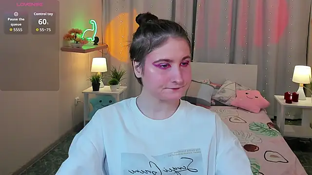 KiraDuvall online show from January 12, 2026, 7:19 pm