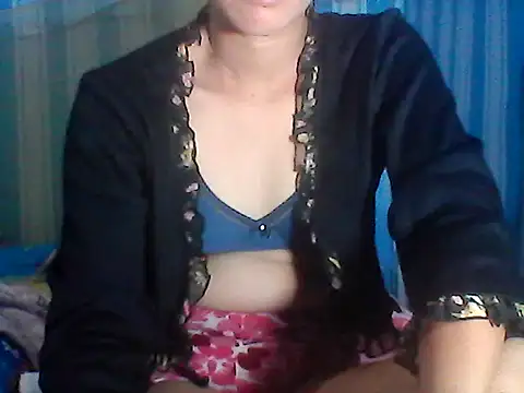 TenderLover Palangga online show from March 18, 2026, 10:29 am