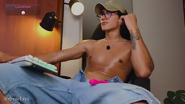 emilio rivs online show from June 22, 2026, 2:24 am