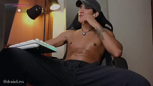 emilio rivs online show from July 18, 2026, 1:21 am