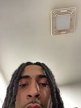 Snapshot of Mellyj053 chatting on April 7, 2026, 1:50 am Mellyj053 online show from April 7, 2026, 1:50 am