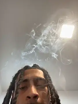 Snapshot of Mellyj053 chatting on April 10, 2026, 8:57 pm Mellyj053 online show from April 10, 2026, 8:57 pm