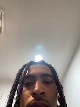 Snapshot of Mellyj053 chatting on April 14, 2026, 8:26 pm Mellyj053 online show from April 14, 2026, 8:26 pm