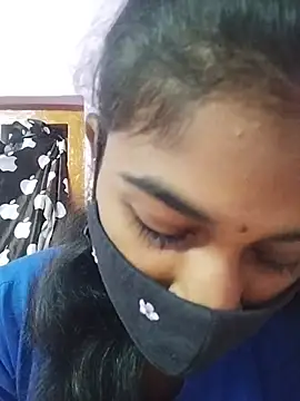 Tamil Hot RoyalQueen online show from March 4, 2026, 1:11 am