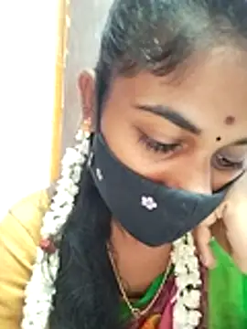 Tamil Hot RoyalQueen online show from April 28, 2026, 2:27 am