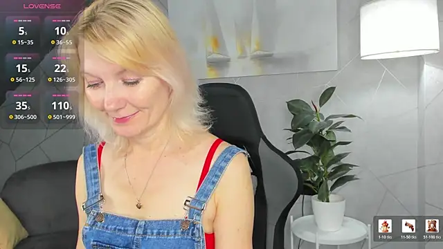 Julie Lucas online show from June 16, 2026, 12:02 am