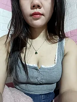 Ngocmai lazdy online show from May 4, 2026, 3:19 pm