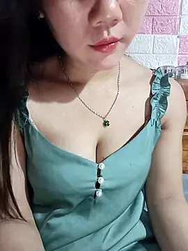 Ngocmai lazdy online show from May 13, 2026, 12:02 pm