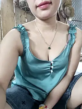 Ngocmai lazdy online show from May 20, 2026, 5:57 am