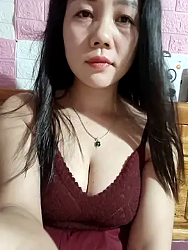 Ngocmai lazdy online show from June 13, 2026, 12:58 pm