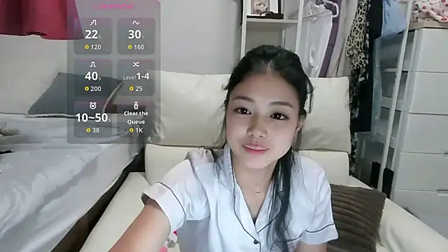 nacchan8888 online show from March 24, 2026, 11:10 pm