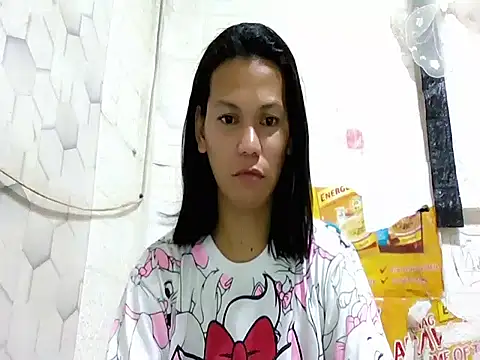 HugeAgatha online show from April 28, 2026, 4:23 pm