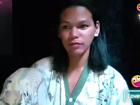Snapshot of HugeAgatha chatting on June 6, 2026, 12:16 am HugeAgatha online show from June 6, 2026, 12:16 am