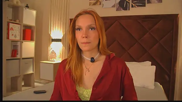 Snapshot of AvaLarson chatting on July 24, 2026, 4:21 am AvaLarson online show from July 24, 2026, 4:21 am