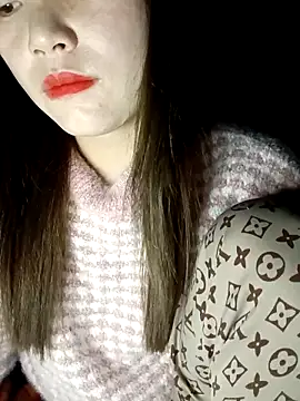 natra0033 online show from February 11, 2026, 3:39 pm