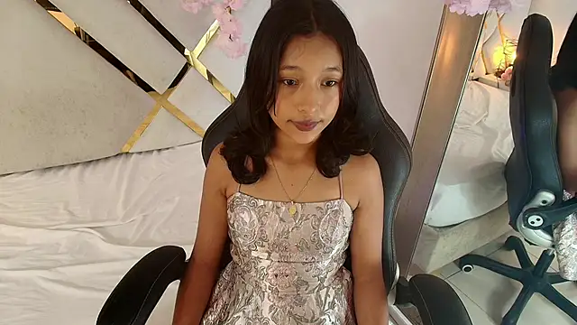 Real virgin Pussy online show from June 17, 2026, 5:36 pm