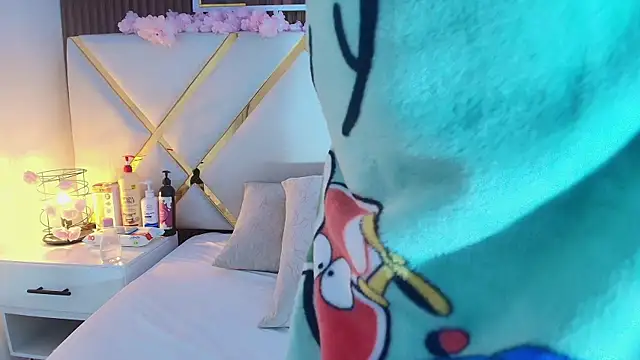 Real virgin Pussy online show from July 8, 2026, 3:38 pm