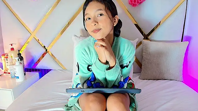 Real virgin Pussy online show from July 21, 2026, 8:00 pm