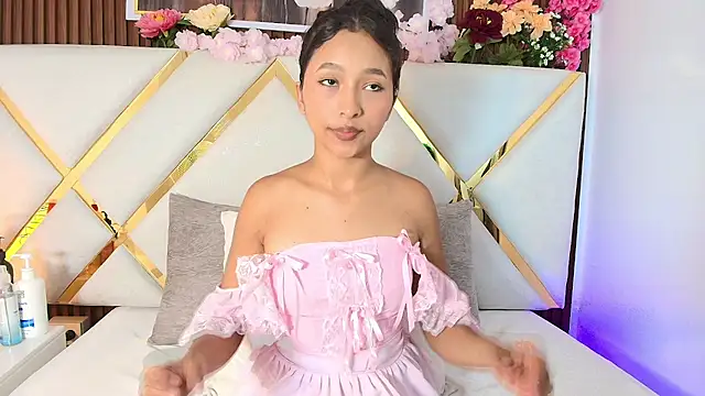 Real virgin Pussy online show from July 31, 2026, 7:46 pm