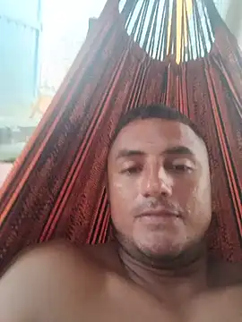 Snapshot of knox_zeque chatting on June 6, 2026, 11:37 am knox zeque online show from June 6, 2026, 11:37 am