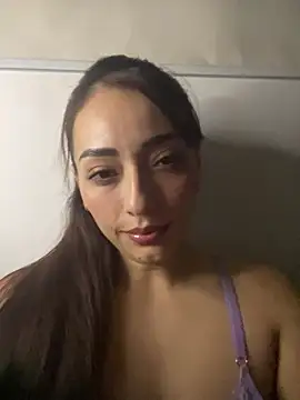 Snapshot of anny_bianchy chatting on February 14, 2026, 8:33 am anny bianchy online show from February 14, 2026, 8:33 am