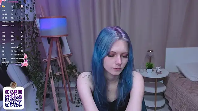 Snapshot of JuanaSumma chatting on May 18, 2026, 6:19 am JuanaSumma online show from May 18, 2026, 6:19 am