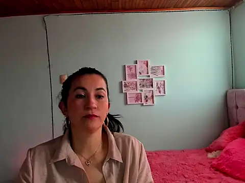 Snapshot of talia_mystic chatting on June 9, 2026, 12:39 pm talia mystic online show from June 9, 2026, 12:39 pm