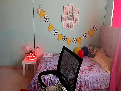 Snapshot of talia_mystic chatting on June 20, 2026, 12:52 pm talia mystic online show from June 20, 2026, 12:52 pm