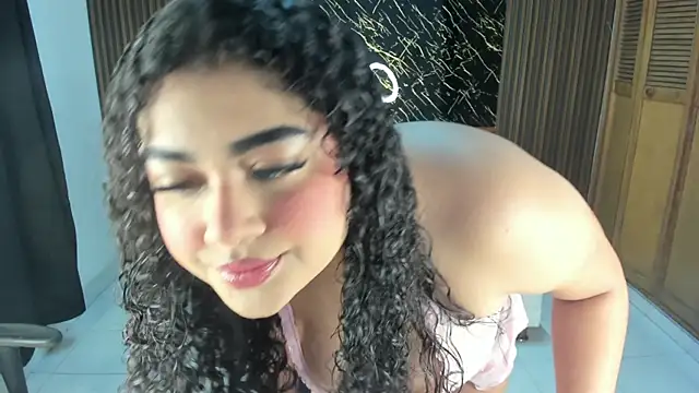 Snapshot of Karla18_ chatting on May 25, 2026, 3:29 pm Karla18 online show from May 25, 2026, 3:29 pm