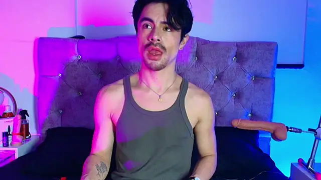 Ethan Briggs  online show from March 5, 2026, 3:35 am