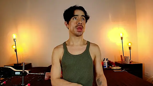 Ethan Briggs  online show from May 9, 2026, 3:34 am