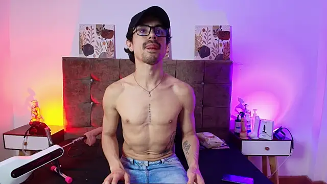 Ethan Briggs  online show from July 30, 2026, 3:38 am