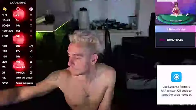 Rayzel White online show from May 16, 2026, 2:19 am