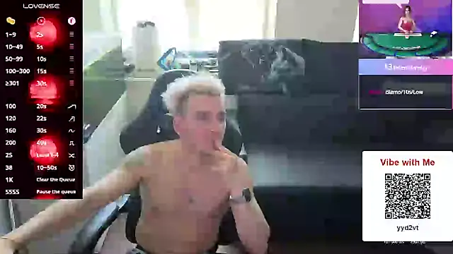 Rayzel White online show from May 22, 2026, 2:01 pm