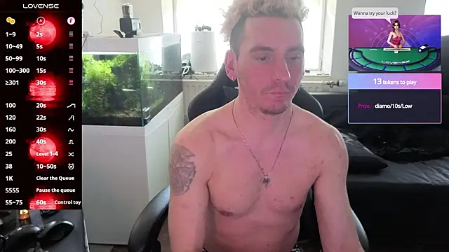 Rayzel White online show from May 31, 2026, 12:45 pm