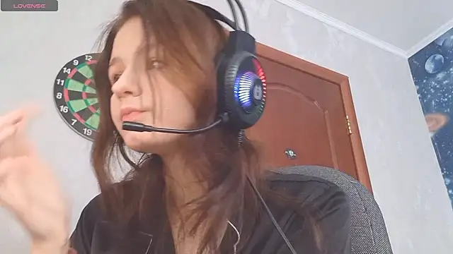 Snapshot of GameToiler chatting on April 18, 2026, 7:34 am GameToiler online show from April 18, 2026, 7:34 am