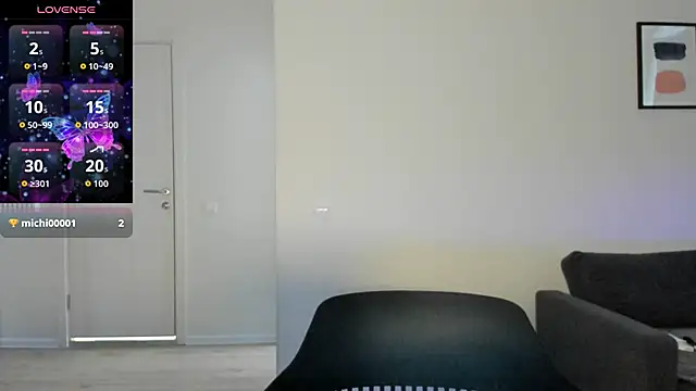 Snapshot of Polly_Skil chatting on June 15, 2026, 4:53 pm Polly Skil online show from June 15, 2026, 4:53 pm
