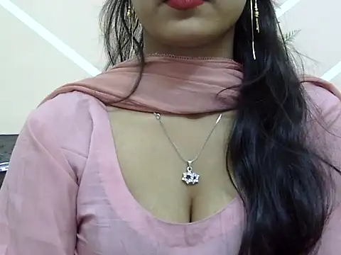 sexy-iram online show from March 12, 2026, 3:01 am